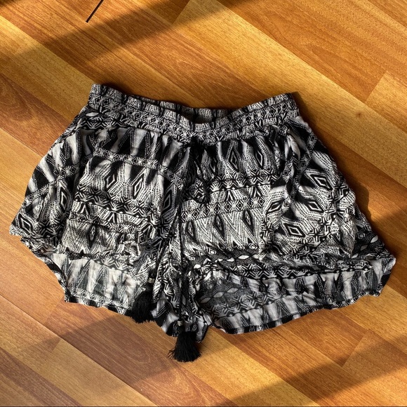 FLOWY SHORTS/SKORT - Picture 3 of 6